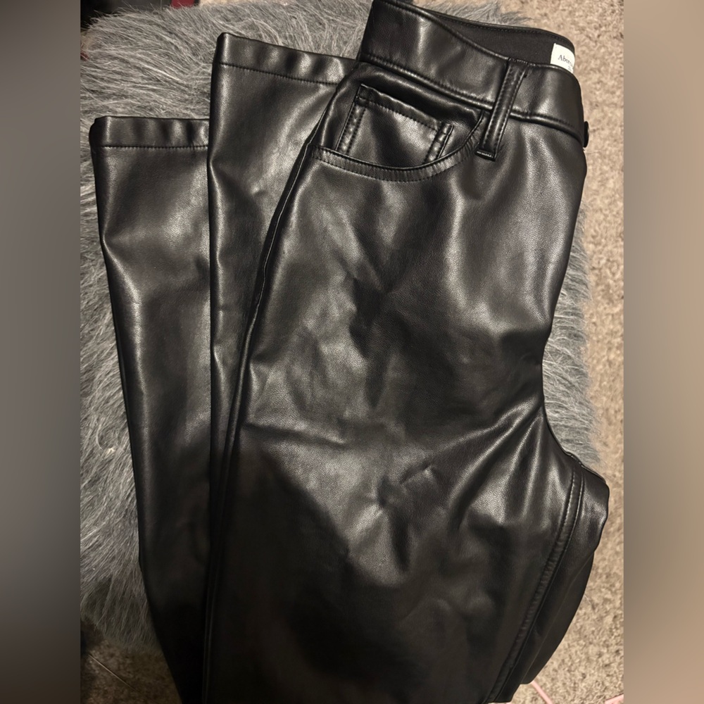 Abercrombie & Fitch Black High-Rise vegan Leather Pants